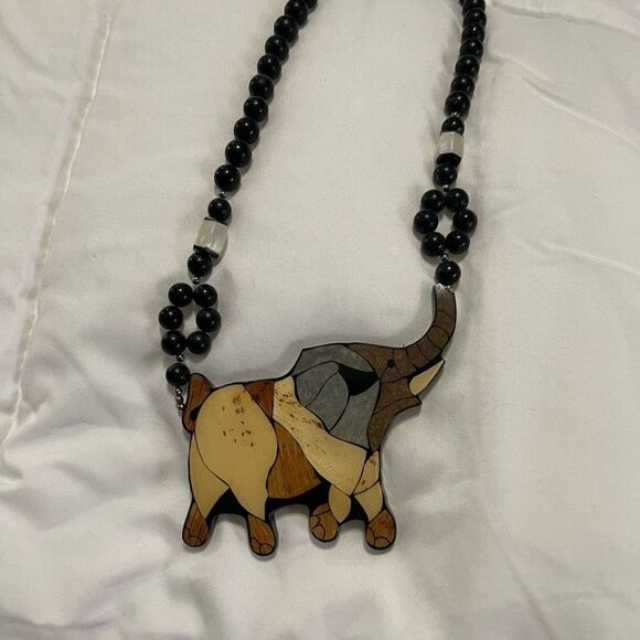 Vintage Lee Sands Wood Inlay Elephant Necklace - Picture 2 of 4